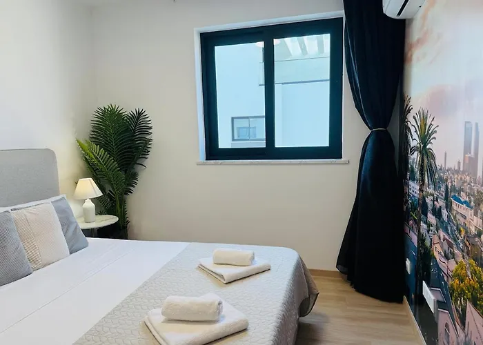 Makenzie View Penthouse