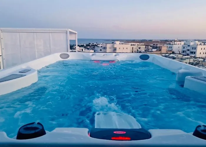 Makenzie View Penthouse